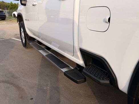 Used 2022 Chevrolet Silverado 2500 LT w/ Convenience Package AWD/4WD image 16