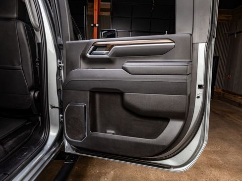 Used 2025 Chevrolet Silverado 2500 LT w/ Trail Boss Package image 39