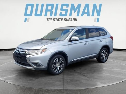 Used 2017 Mitsubishi Outlander SE AWD/4WD image 2