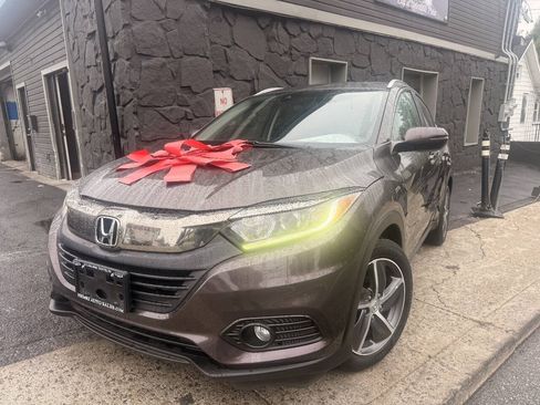 Used 2021 Honda HR-V EX image 2