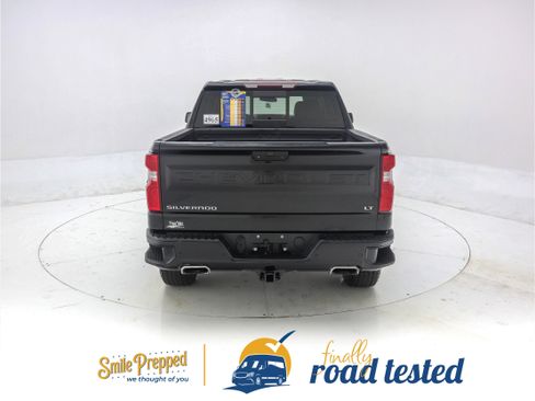 Used 2020 Chevrolet Silverado 1500 LT Trail Boss image 5