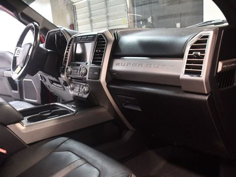 Used 2018 Ford F250 Platinum w/ Platinum Ultimate Package AWD/4WD image 25