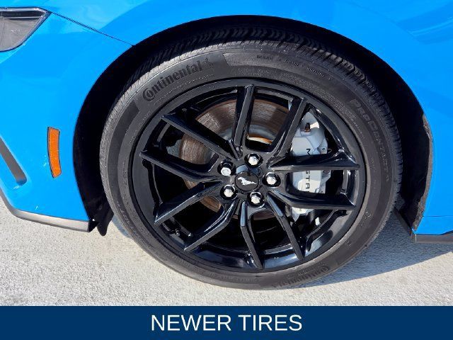 Used 2025 Ford Mustang GT Premium RWD image 6