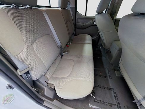 Used 2018 Nissan Frontier SV AWD/4WD image 14