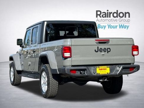 Used 2023 Jeep Gladiator Sport AWD/4WD image 5