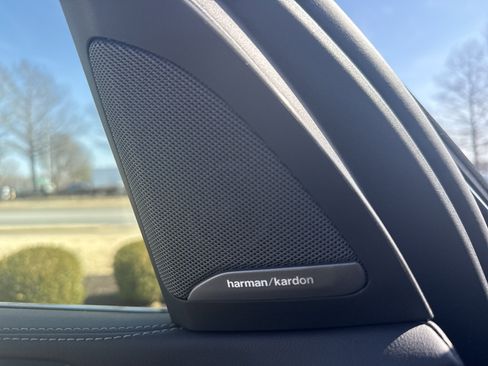 New 2026 BMW X5 xDrive40i w/ Executive Package image 21