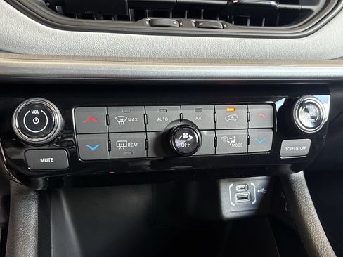 New 2026 Jeep Compass Limited AWD/4WD image 16