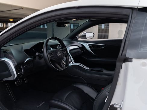 Used 2017 Acura NSX AWD/4WD image 41
