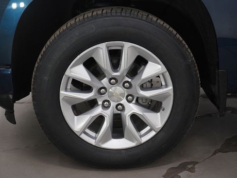 Used 2020 Chevrolet Silverado 1500 Custom w/ Trailering Package image 29