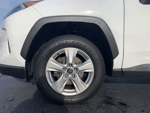 Used 2020 Toyota RAV4 XLE image 18