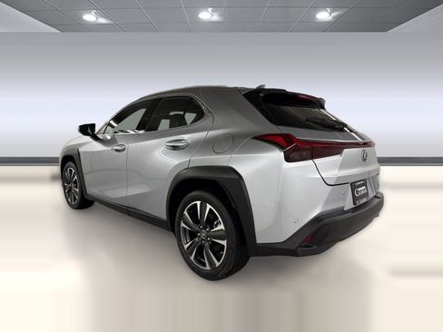 Used 2024 Lexus UX 250h FWD image 3