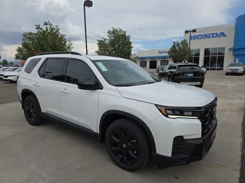 New 2026 Honda Pilot Black Edition image 2