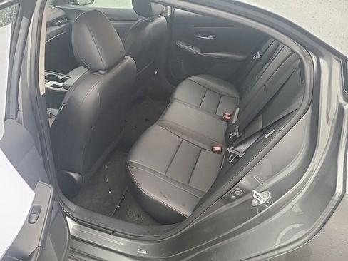 Used 2024 Nissan Sentra SR w/ SR Premium Package image 12