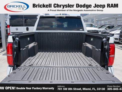 Used 2025 Toyota Tacoma SR5 AWD/4WD image 9