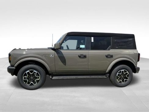 New 2026 Ford Bronco Outer Banks AWD/4WD image 12