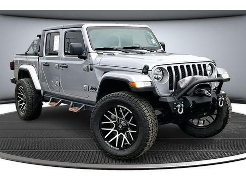 Used 2021 Jeep Gladiator Sport AWD/4WD image 15