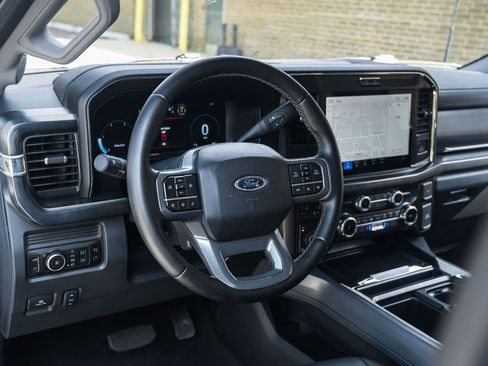 Certified 2025 Ford F250 Lariat w/ Tremor Off-Road Package AWD/4WD image 24