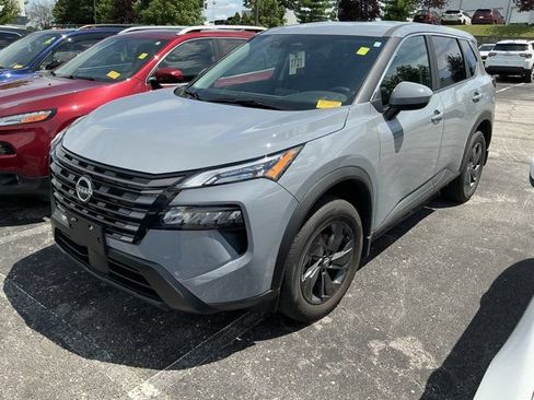 Used 2026 Nissan Rogue SV FWD image 11