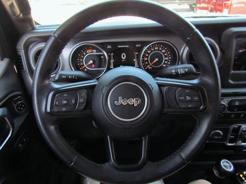 Used 2022 Jeep Wrangler Unlimited Sport image 31