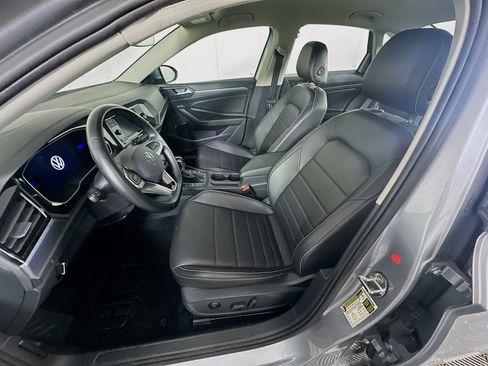 Used 2024 Volkswagen Jetta SE image 13