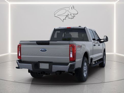 New 2026 Ford F250 XLT w/ FX4 Off-Road Package image 6