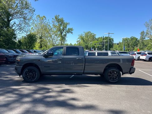 New 2026 RAM 2500 Laramie AWD/4WD image 25