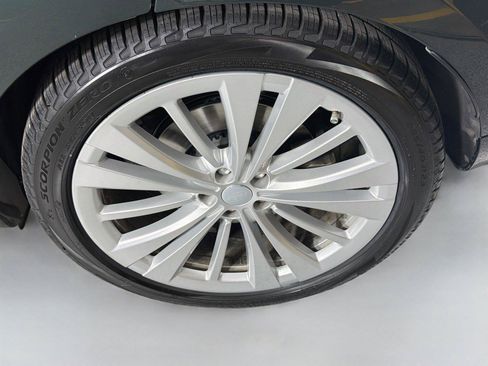 Certified 2025 Land Rover Range Rover Long Wheelbase SE AWD/4WD image 32