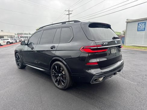 Used 2023 BMW X7 xDrive40i w/ M Sport Package AWD/4WD image 5