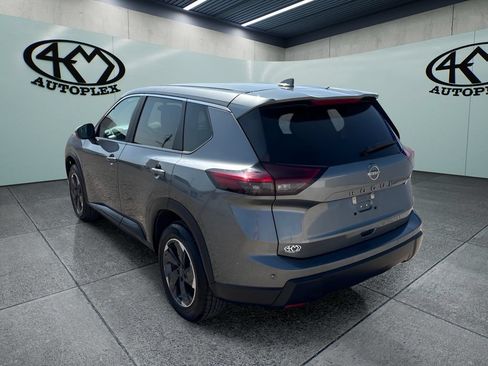 Used 2025 Nissan Rogue SV FWD image 5