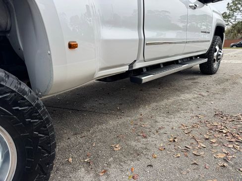 Used 2018 GMC Sierra 3500 Denali w/ Duramax Plus Package image 30
