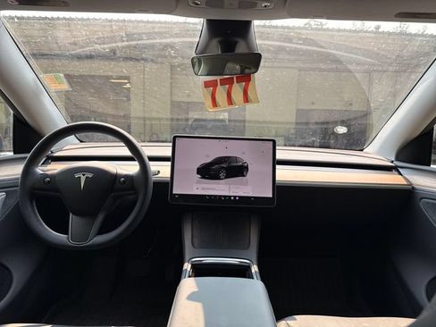 Used 2023 Tesla Model Y Long Range AWD/4WD image 11