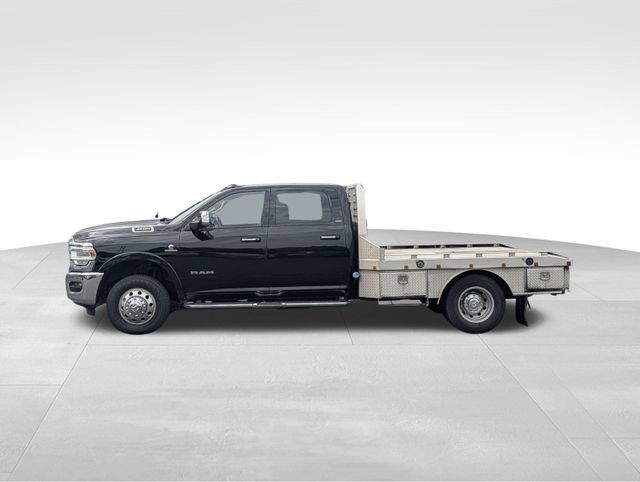 Used 2022 RAM 3500 Laramie AWD/4WD image 4