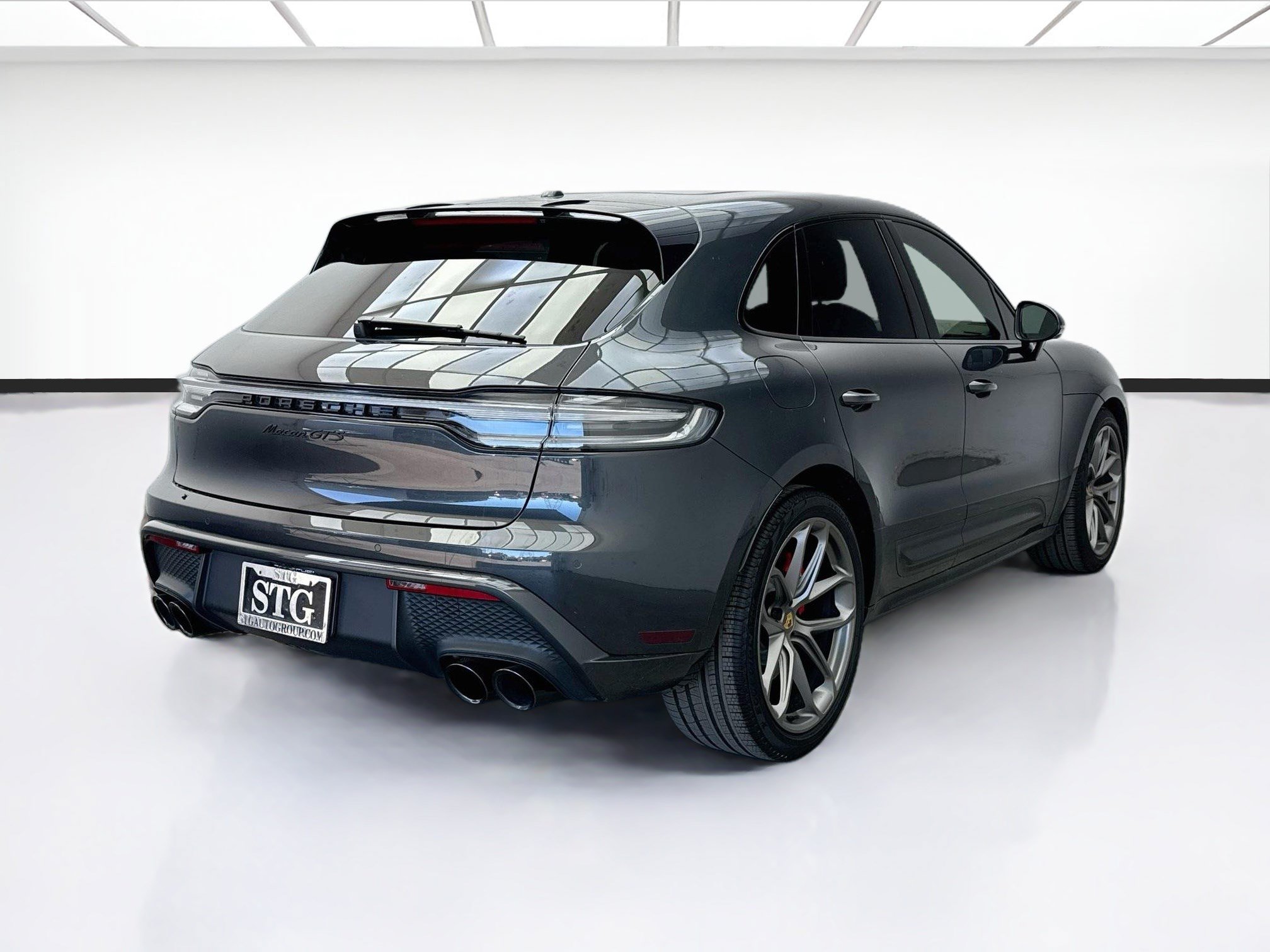 Used 2022 Porsche Macan GTS AWD/4WD image 4