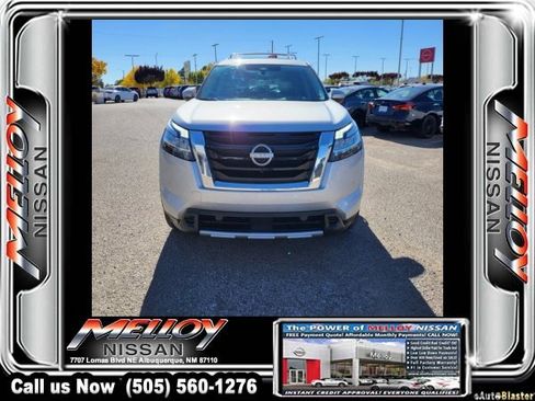 Used 2023 Nissan Pathfinder Platinum w/ Cargo Package image 5
