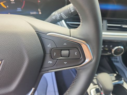 Used 2024 Chevrolet Trax ACTIV w/ Sunroof Package image 29