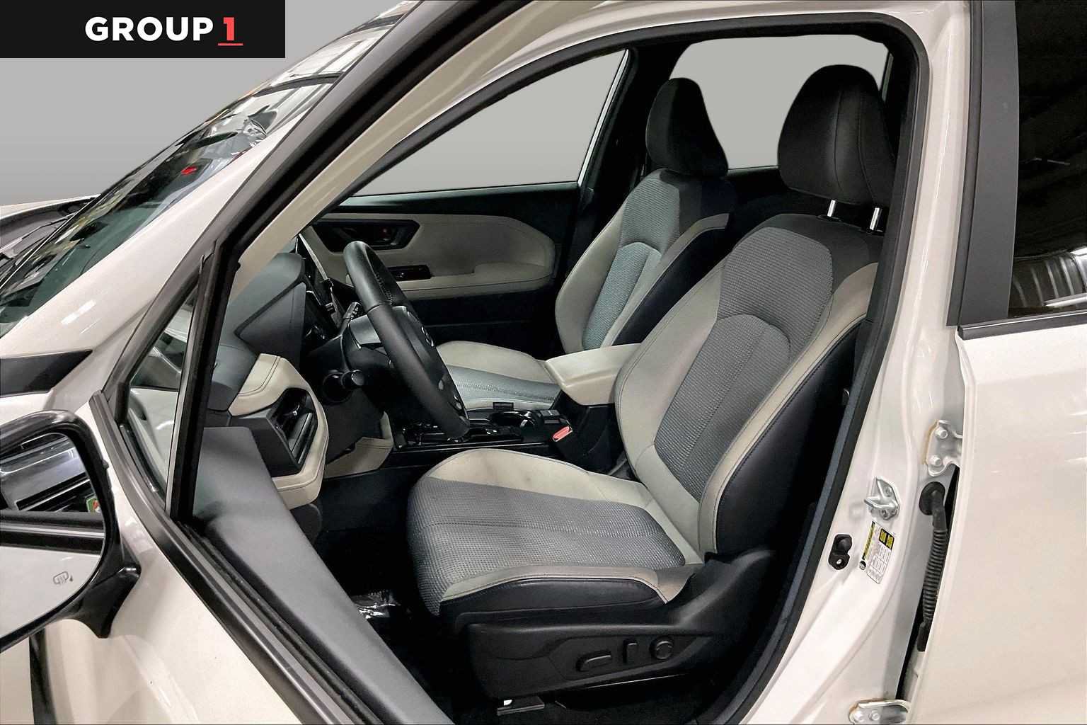 Used 2026 Subaru Forester Premium AWD/4WD image 8
