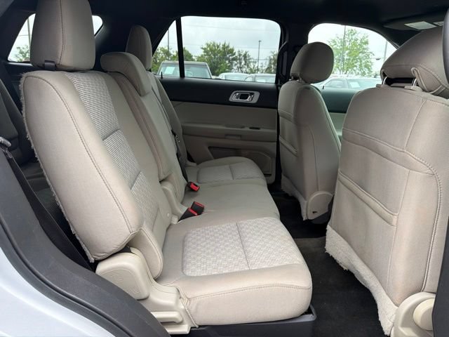 Used 2015 Ford Explorer XLT w/ Equipment Group 201A AWD/4WD image 24