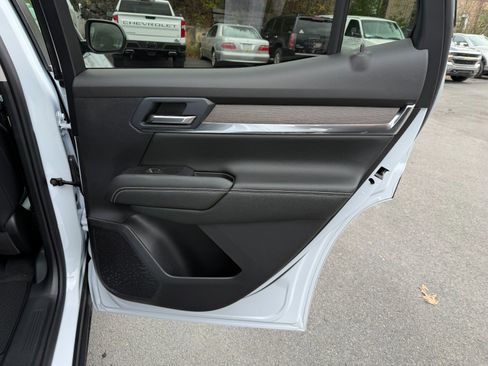 New 2026 GMC Terrain Denali image 22