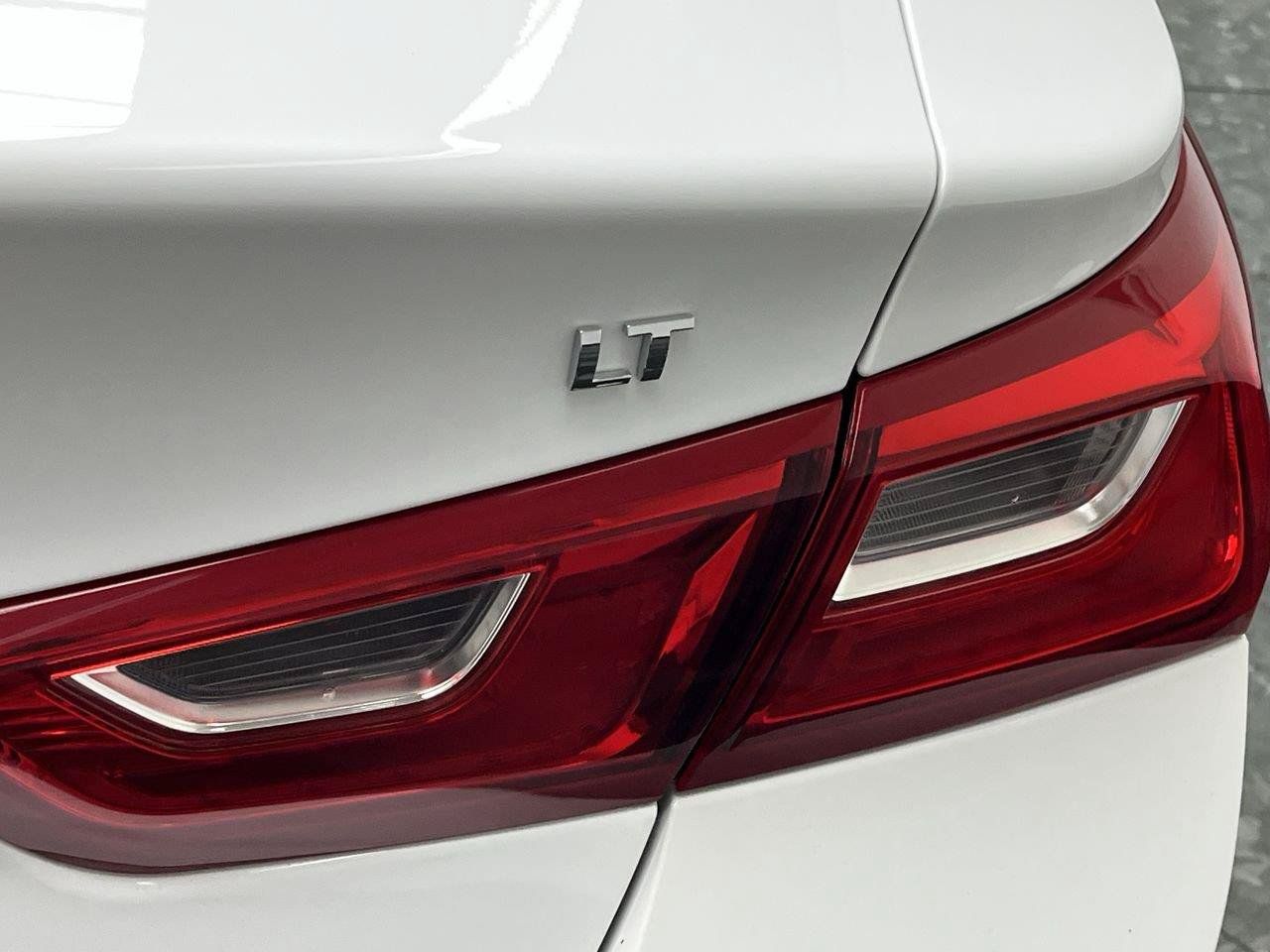 Used 2023 Chevrolet Malibu LT FWD image 28