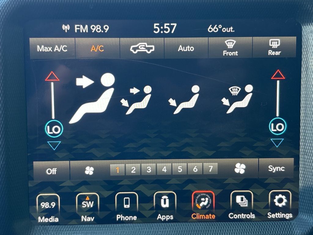 Used 2021 Jeep Gladiator Sport AWD/4WD image 17