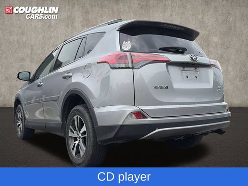 Used 2018 Toyota RAV4 XLE AWD/4WD image 6