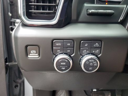 Used 2024 GMC Sierra 1500 Denali w/ Denali Reserve Package AWD/4WD image 30