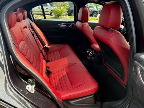 Used 2024 Alfa Romeo Giulia Veloce RWD image 25
