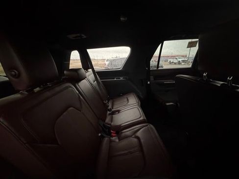 Used 2024 Ford Expedition Max Limited image 9
