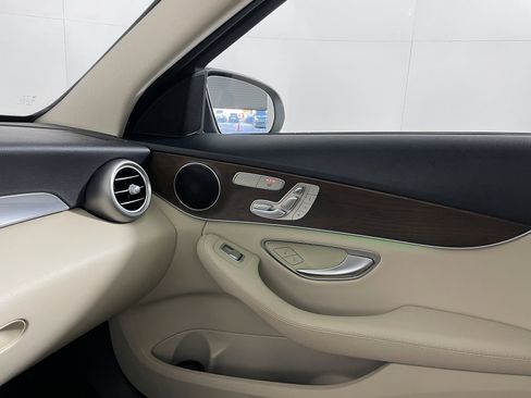 Used 2019 Mercedes-Benz C 300 Sedan image 12