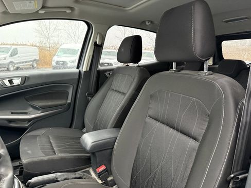Used 2018 Ford EcoSport SE image 5