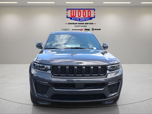 New 2026 Jeep Grand Cherokee Limited w/ Limited Altitude Package AWD/4WD image 8