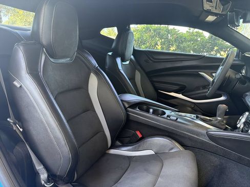 Certified 2022 Chevrolet Camaro SS RWD image 28