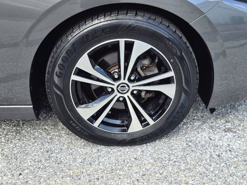 Used 2021 Nissan Sentra SV FWD image 11