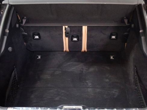 Used 2019 Porsche Panamera w/ Premium Package image 29